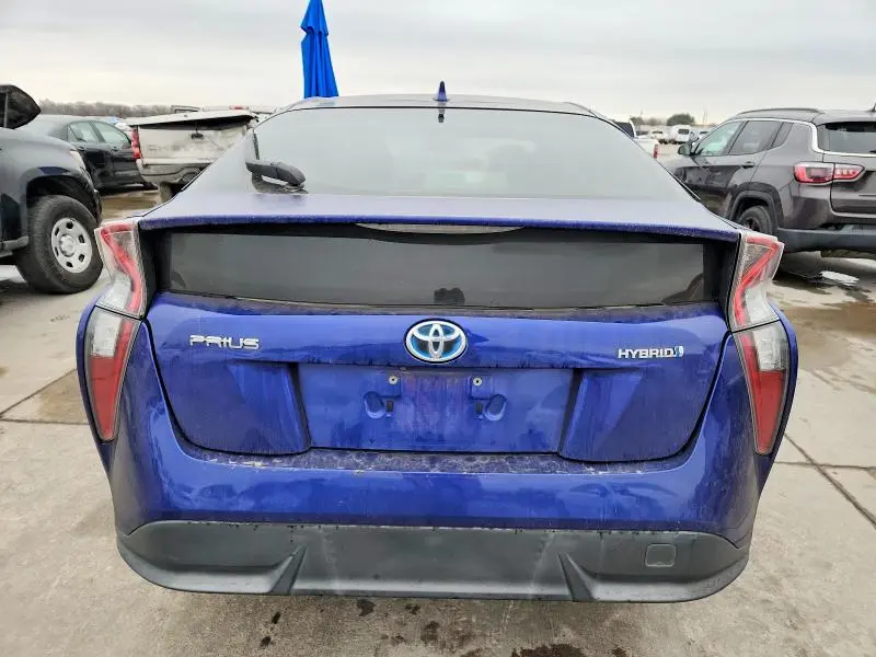 2016 TOYOTA PRIUS   