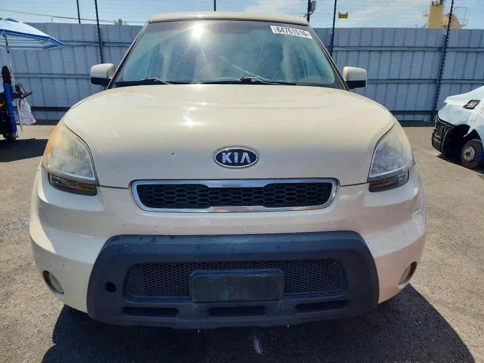 2010 KIA SOUL +  