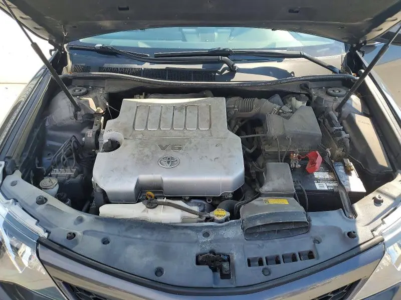 2012 TOYOTA CAMRY SE V6  