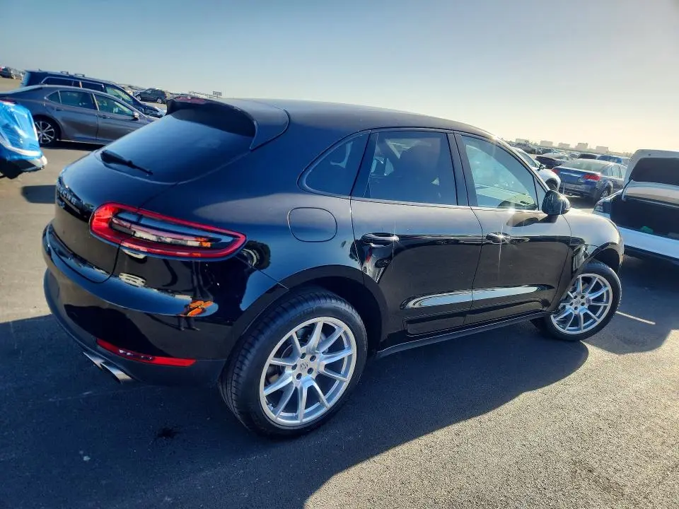 2016 PORSCHE MACAN S  