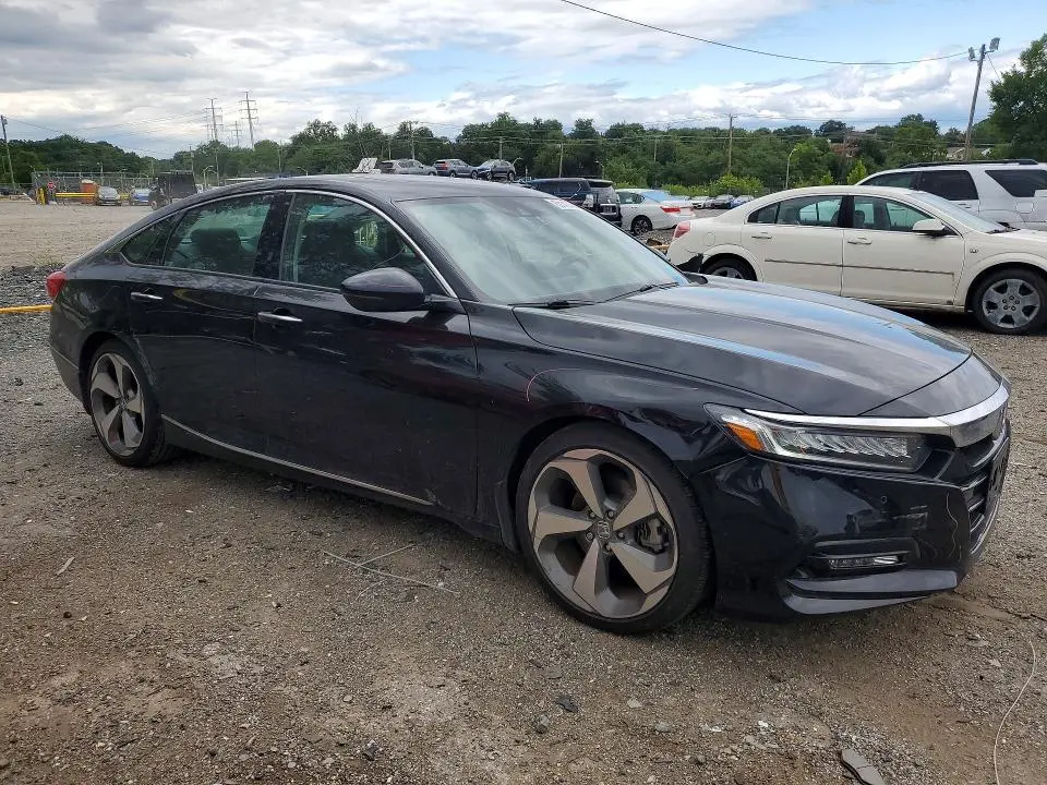 2018 HONDA ACCORD TOURING  
