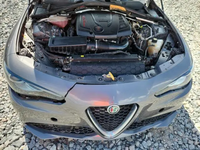 2017 ALFA ROMEO GIULIA   
