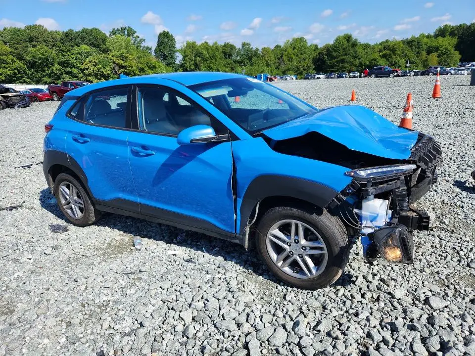 2022 HYUNDAI KONA SE  
