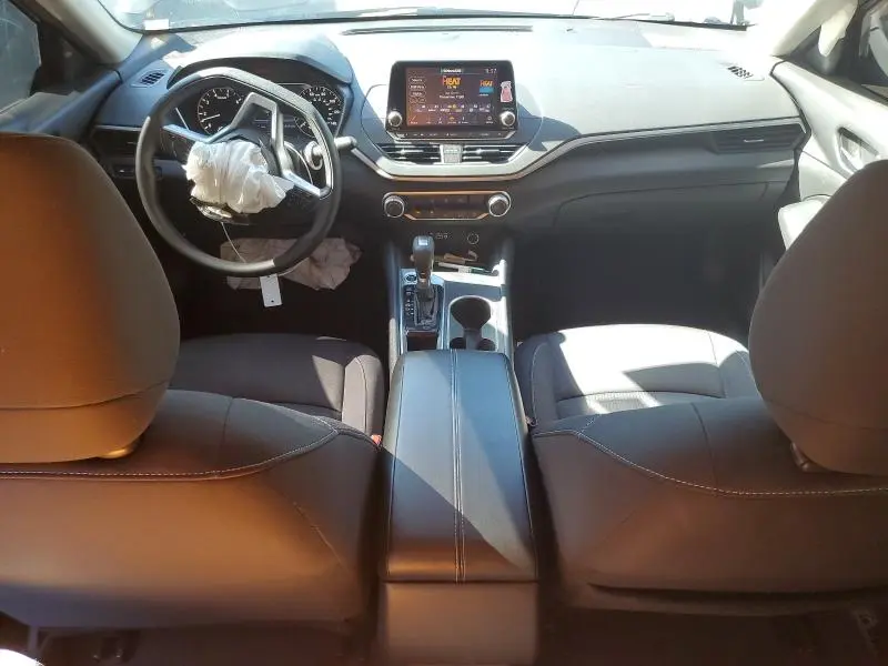 2022 NISSAN ALTIMA SV  