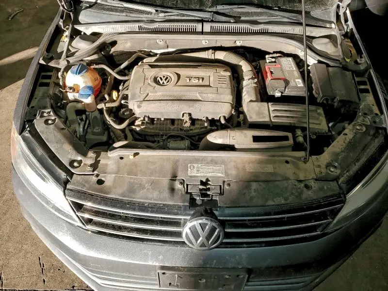 2016 VOLKSWAGEN JETTA SPORT  