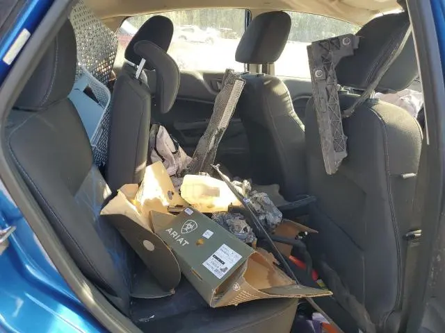 2011 FORD FIESTA SE  