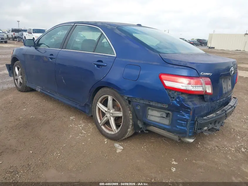 2010 TOYOTA CAMRY SE