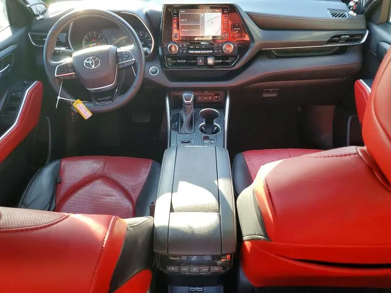 2021 TOYOTA HIGHLANDER XSE  