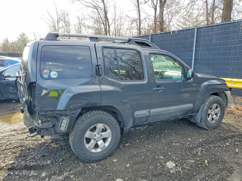 2013 NISSAN XTERRA X  