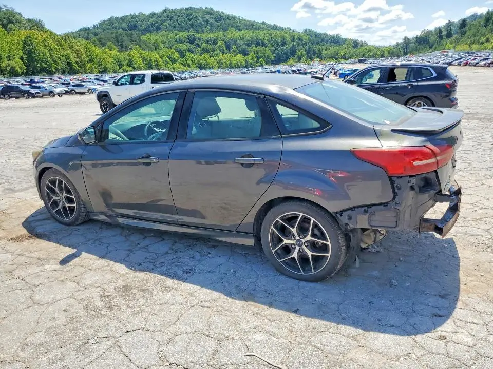 2015 FORD FOCUS SE  