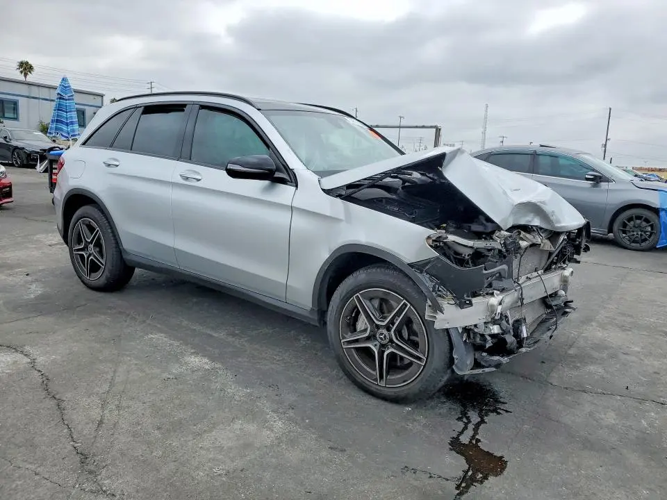 2020 MERCEDES-BENZ GLC 300 4MATIC  