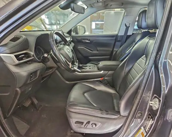 2020 TOYOTA HIGHLANDER XLE  