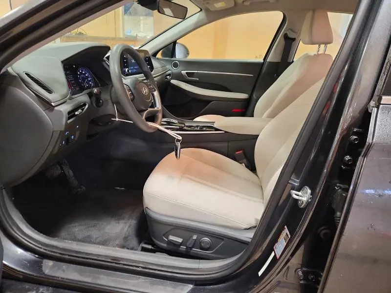 2022 HYUNDAI SONATA SEL  