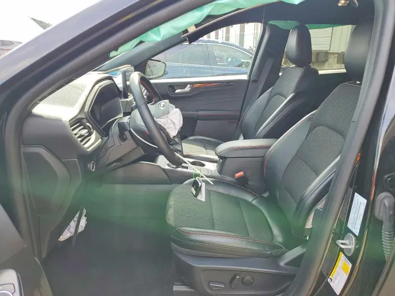 2025 FORD ESCAPE ST LINE  