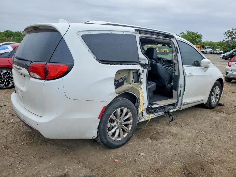 2019 CHRYSLER PACIFICA TOURING L  