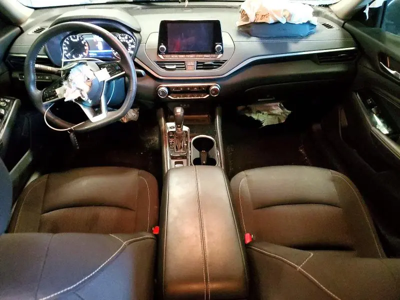 2021 NISSAN ALTIMA SV  