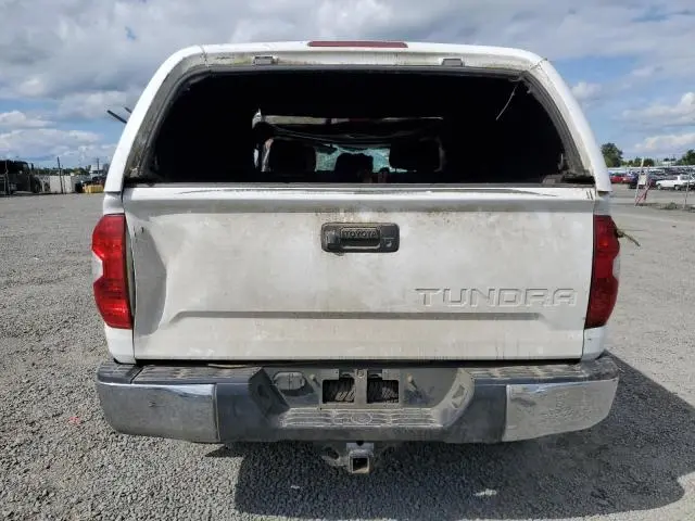 2017 TOYOTA TUNDRA CREWMAX SR5  