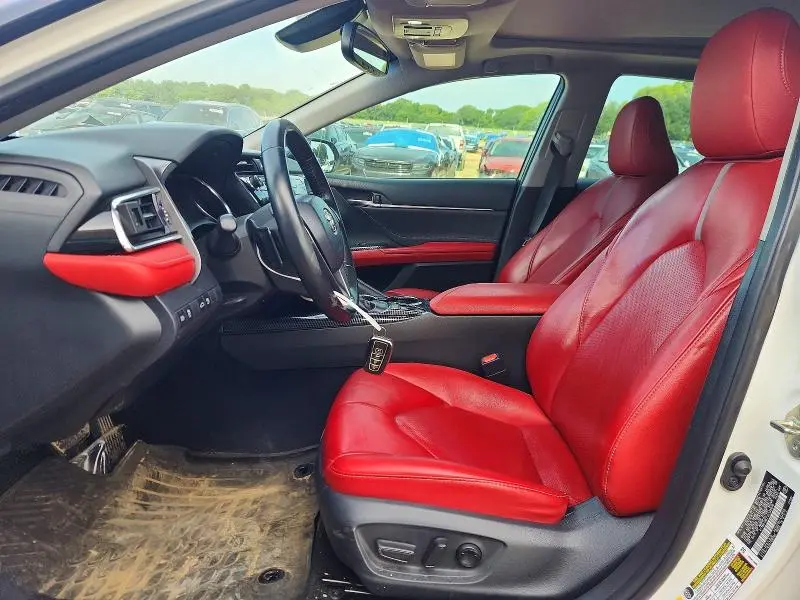 2018 TOYOTA CAMRY XSE  