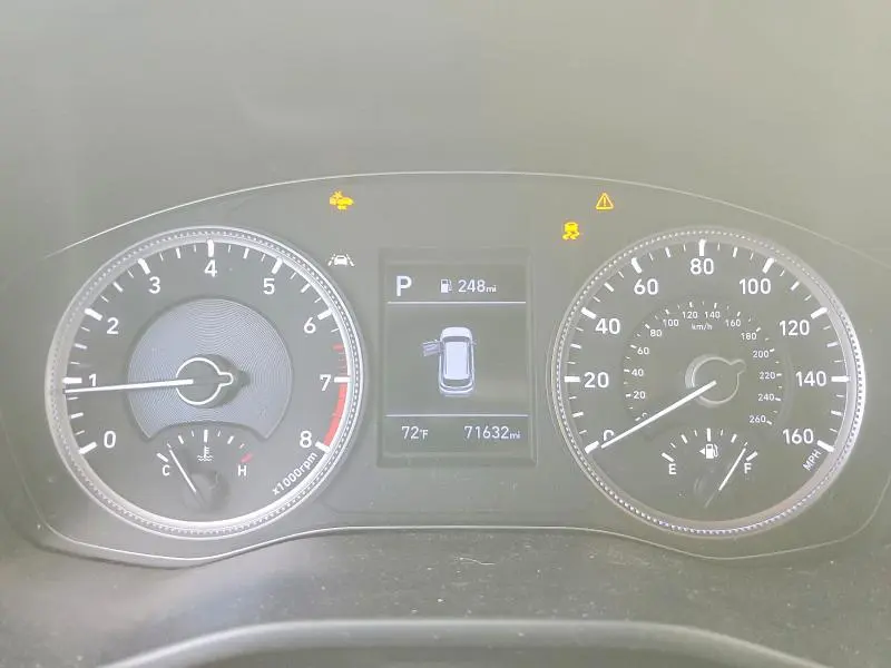 2019 HYUNDAI SANTA FE SE  