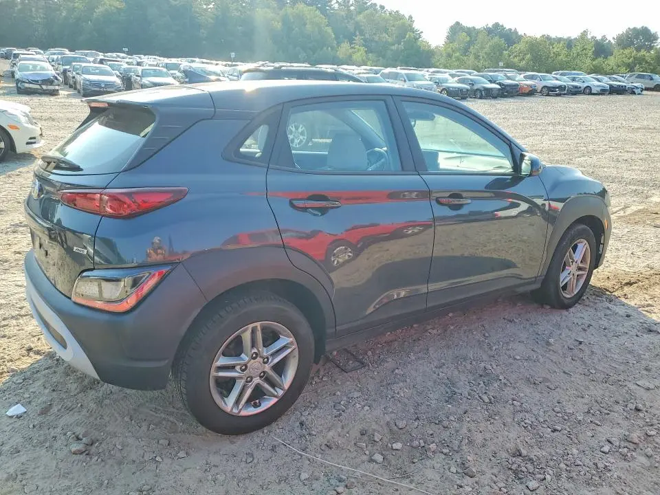 2022 HYUNDAI KONA SE  