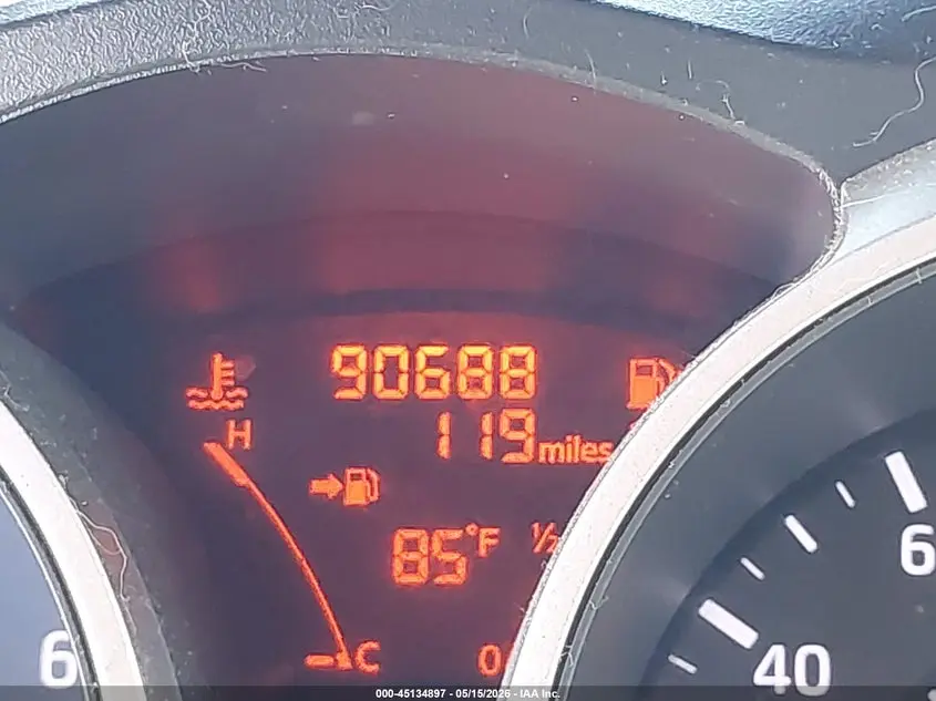 2015 NISSAN JUKE S