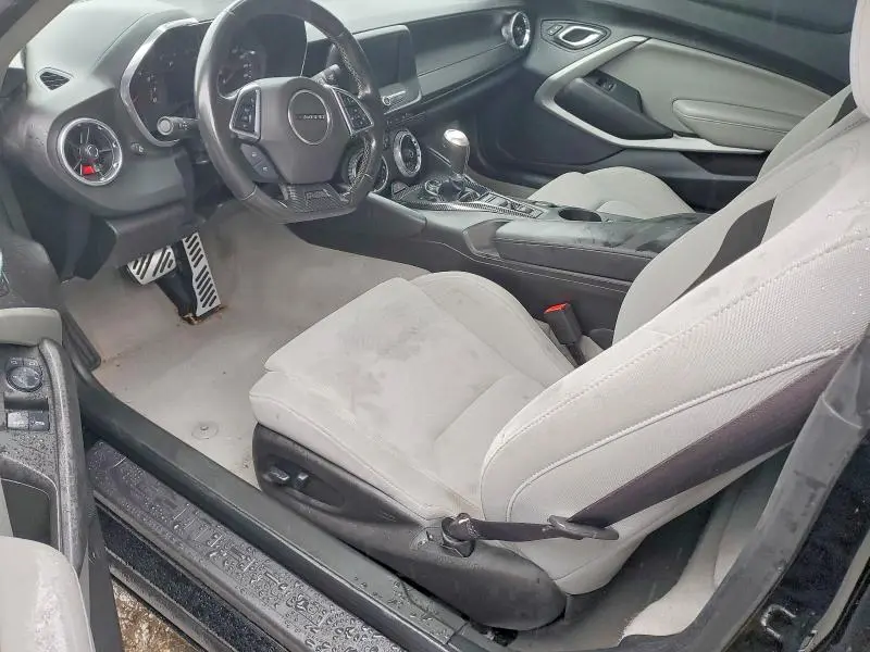 2017 CHEVROLET CAMARO LT  