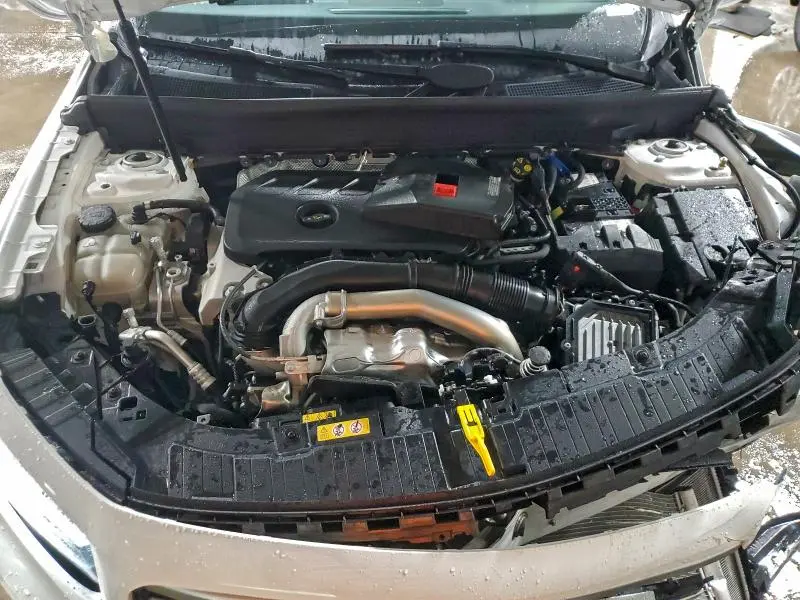 2025 MERCEDES-BENZ GLB 250 4MATIC  