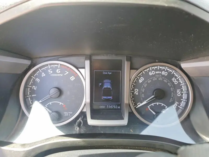 2019 TOYOTA TACOMA SR5 V6  