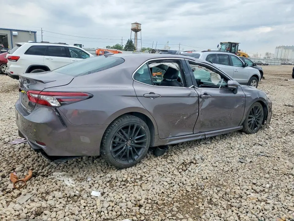 2021 TOYOTA CAMRY XSE  