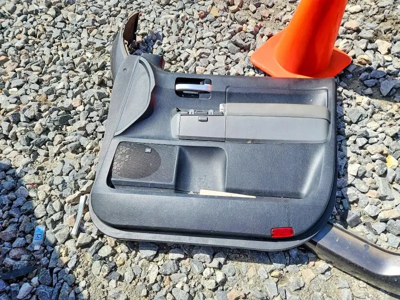 2013 TOYOTA TUNDRA PLATINUM  