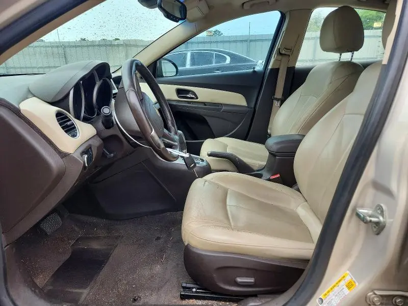 2011 CHEVROLET CRUZE LT  