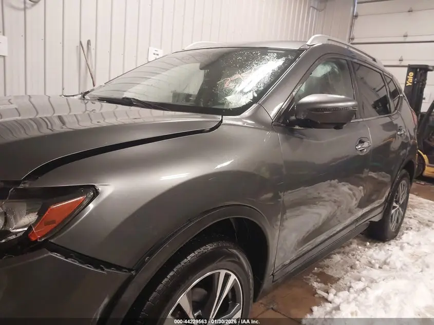 2019 NISSAN ROGUE SV