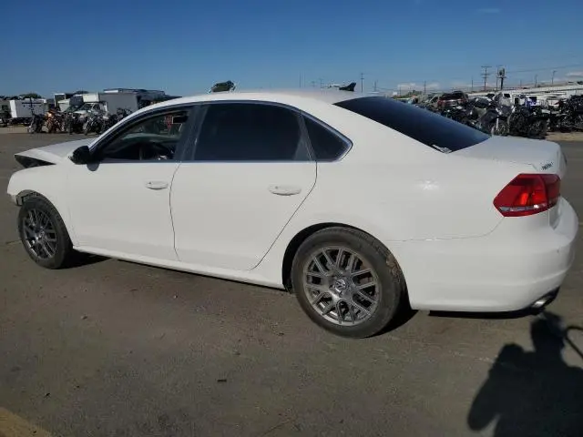 2012 VOLKSWAGEN PASSAT SE  