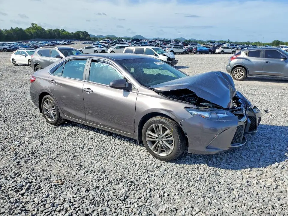 2017 TOYOTA CAMRY SE  