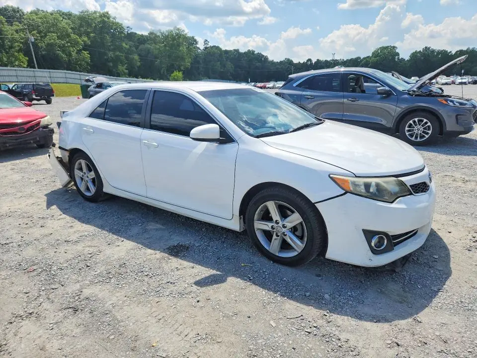 2012 TOYOTA CAMRY SE  