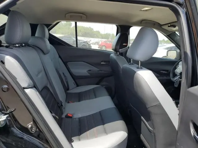 2023 NISSAN KICKS SR  