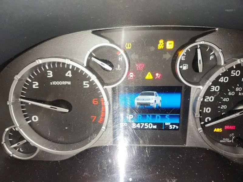2017 TOYOTA TUNDRA SR5  