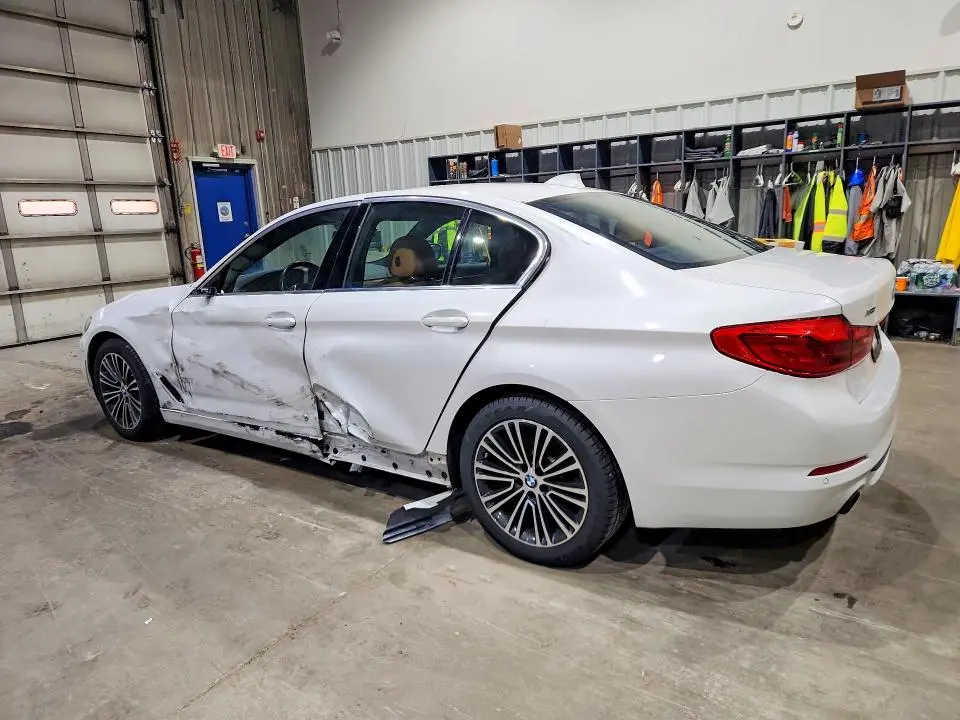 2020 BMW 530 XI  