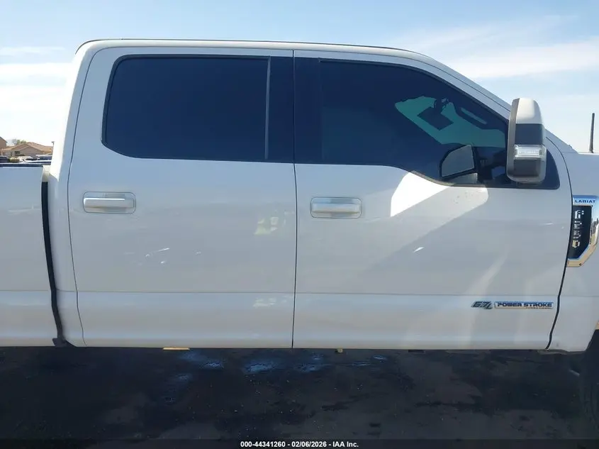 2022 FORD F-250 LARIAT