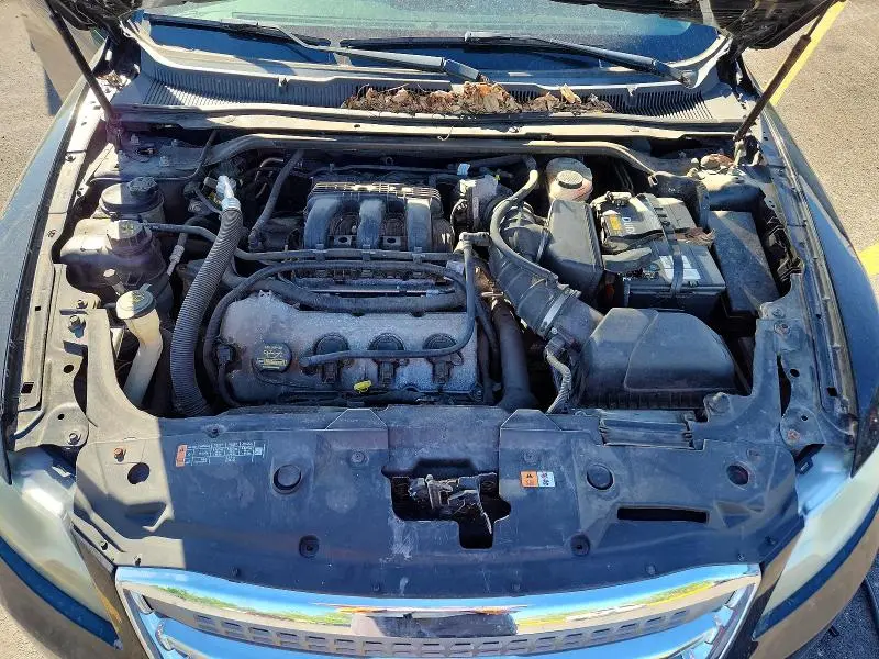 2010 FORD TAURUS LIMITED  