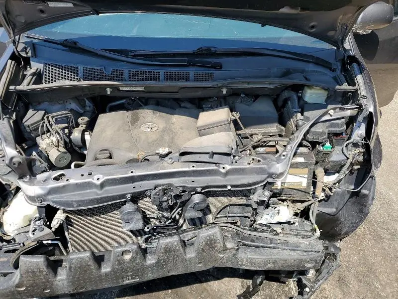 2017 TOYOTA SIENNA XLE PREMIUM 7-PASSENGER  