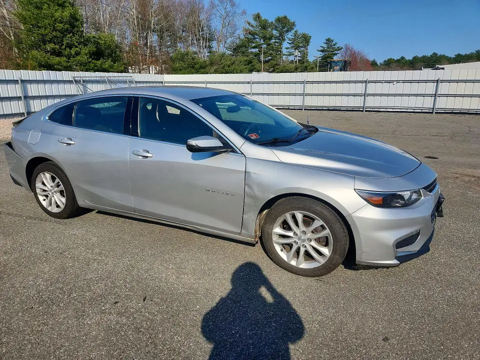 2017 CHEVROLET MALIBU LT  