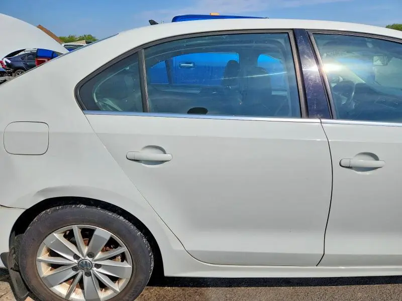 2016 VOLKSWAGEN JETTA SE  
