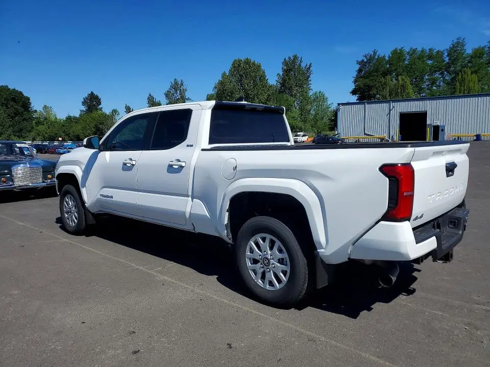 2024 TOYOTA TACOMA SR5  