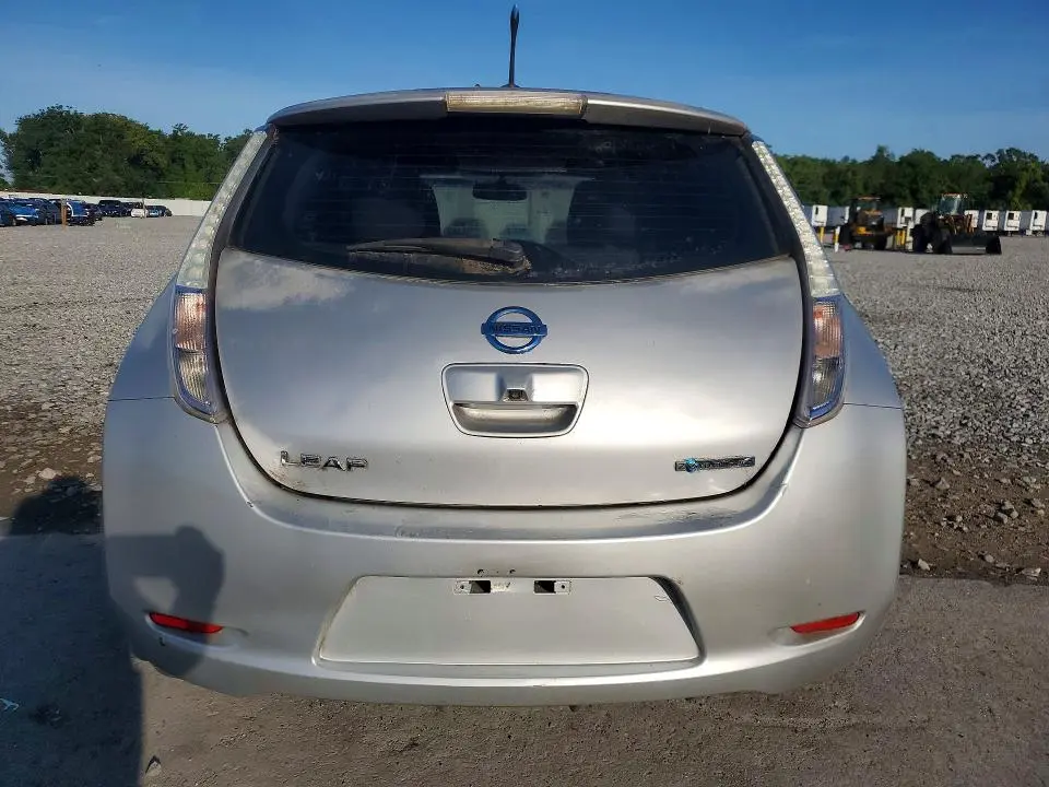 2012 NISSAN LEAF SV  