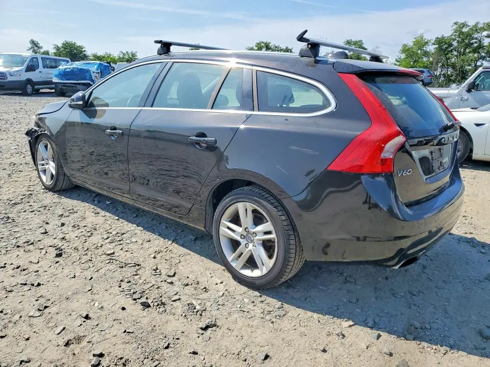 2015 VOLVO V60 PREMIER+  