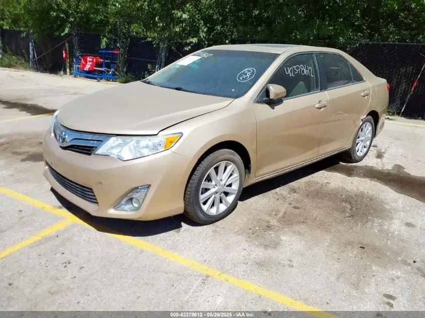 2012 TOYOTA CAMRY XLE