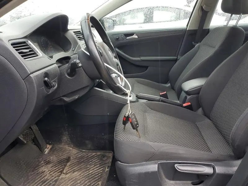 2013 VOLKSWAGEN JETTA   