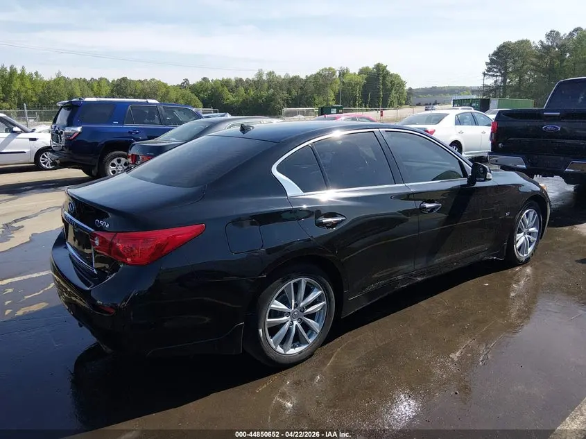 2015 INFINITI Q50  