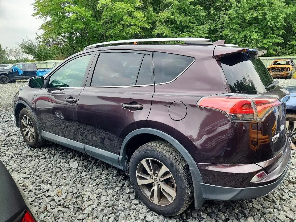 2018 TOYOTA RAV4 XLE  
